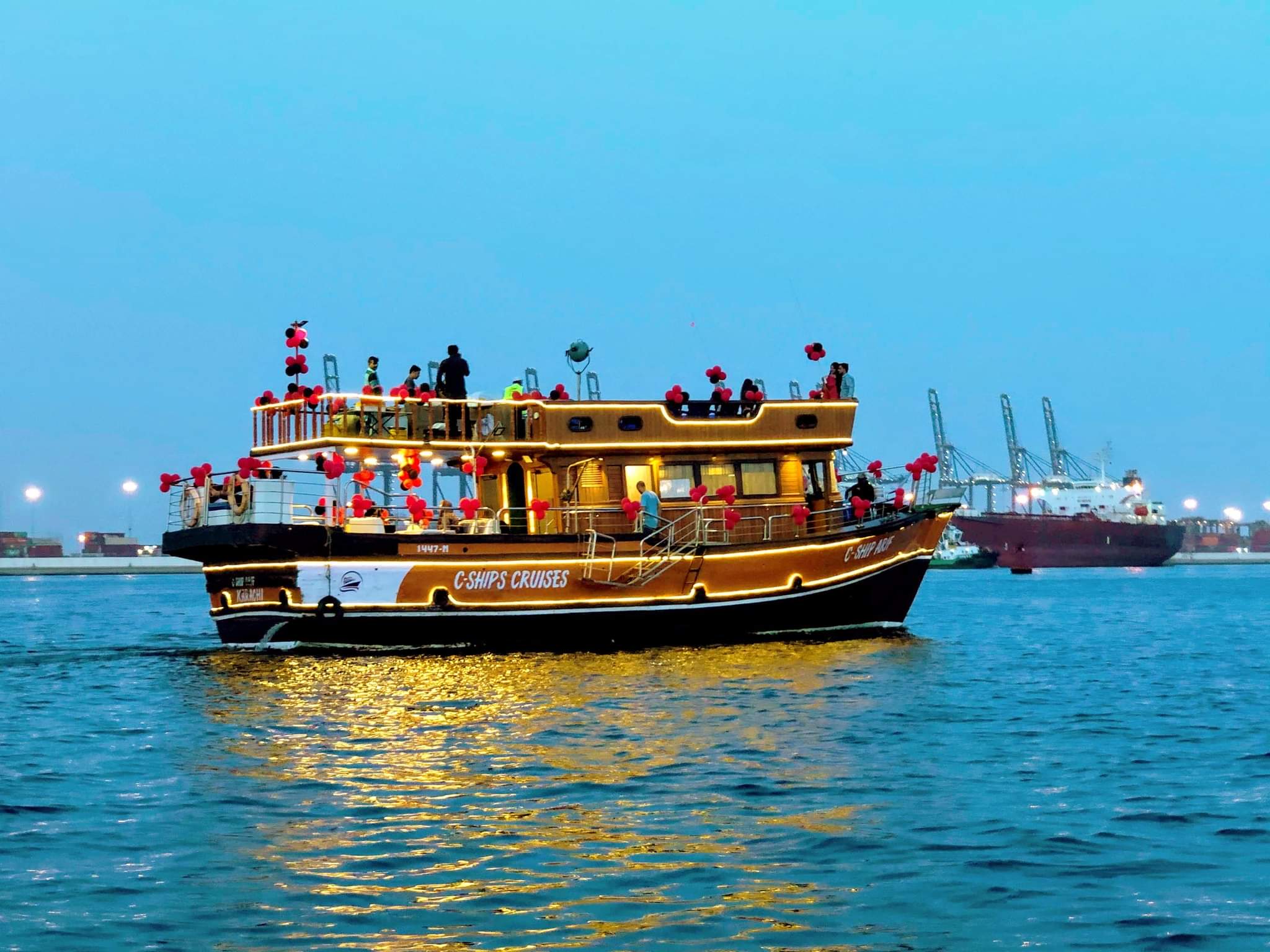 cruise ship from dubai to karachi